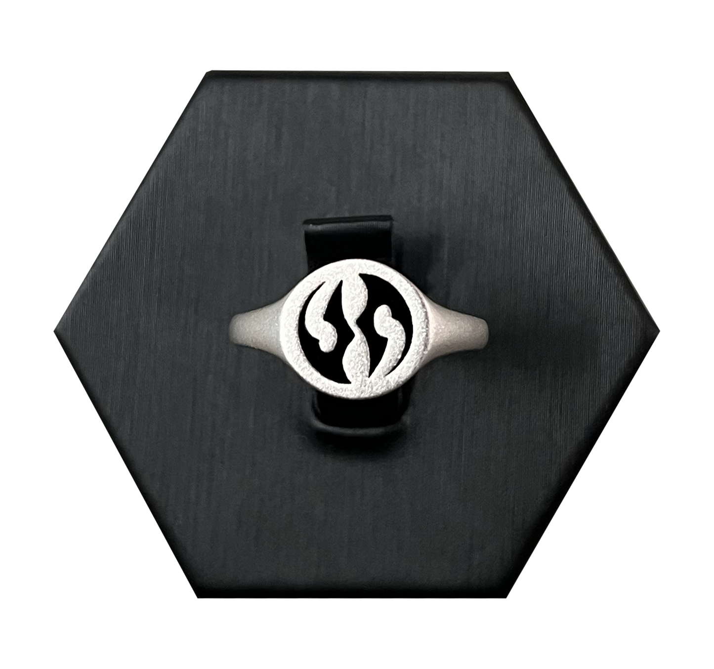 SIGNET RING